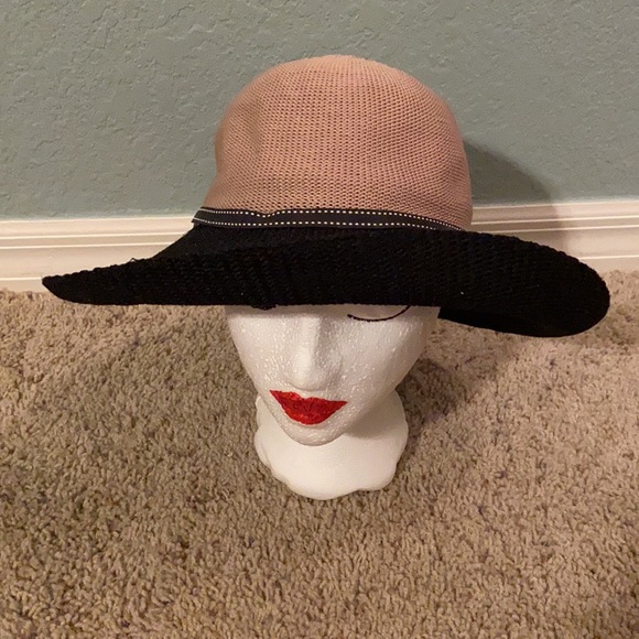 Wallaroo Victoria Two Toned Hat Packable Hat main image 6